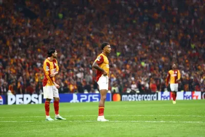 Galatasaray, RAMS Park'ta Barcelona Karşısında Sahadan Farklı Mğlubiyetle Ayrıldı