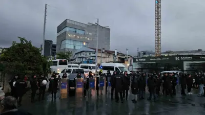 Halk TV Binasında Polis Ekipleri Tarafından Arama Başlatıldı