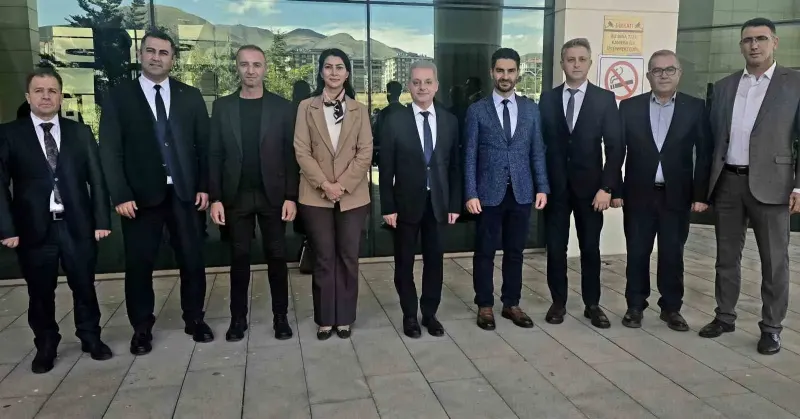Erzincan Sağlık Müdürlüğü Yöneticilerinden Erzurum'daki REDES Toplantısına Katılım