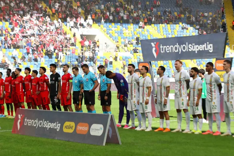 Gençlerbirliği Ve Amed Sportif Faaliyetler Maçının İlk Yarısı Konuk Ekibin Üstünlüğüyle Bitti