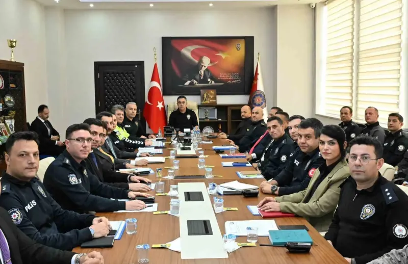 Kars'ta Yeni Eğitim ve Öğretim Dönemi İçin Güvenlik Önlemleri Masaya Yatırıldı