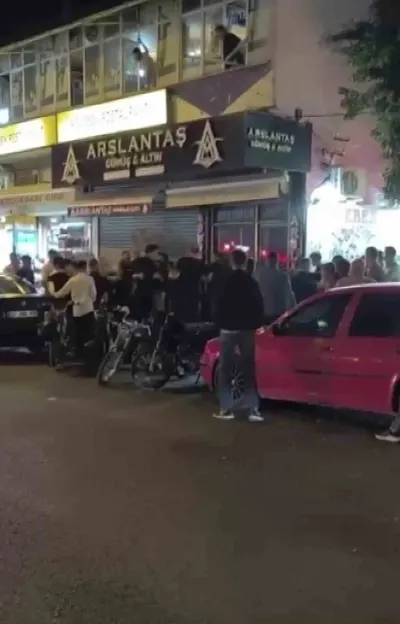 Hatay'daki Nişan Töreninde Sandalyeli Kavga Çıktı