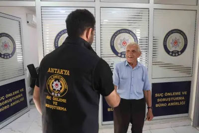 Hatay'da Yaşlı Adamı Evlilik Vaadiyle Kandıran 4 Şüpheli Yakalandı