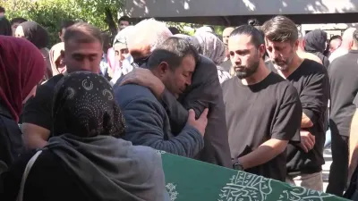 Maltepe’de Çöken Binada Hayatını Kaybeden İki Kardeş Son Yolculuğuna Uğurlandı