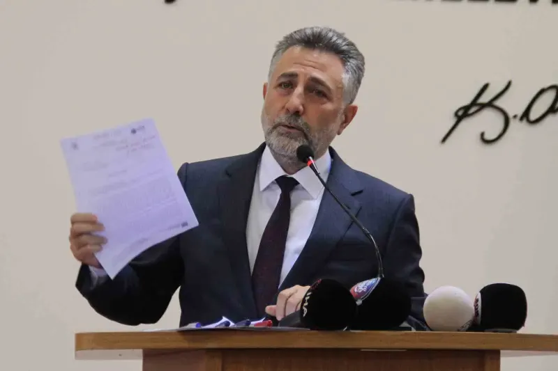Bayraklı Belediyesi Soruşturmasında Eski Başkan Serdar Sandal Dahil 15 Kişi Tutuklandı