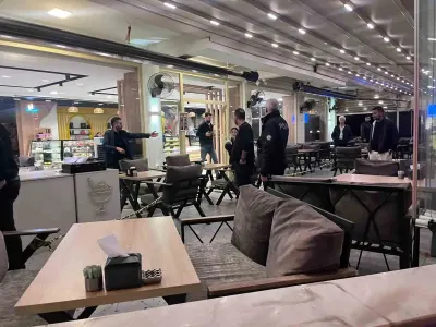 Aydın Efeler'de Kafede Silahlı Çatışma Dehşeti: İki Şüpheli Firar Etti