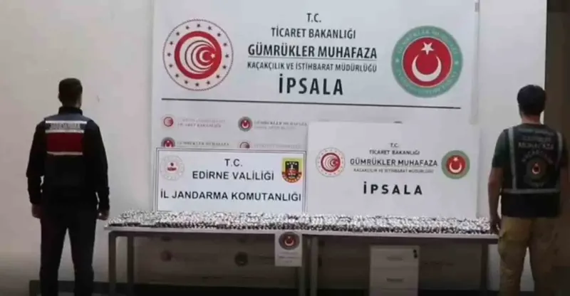 Edirne'de Gümrük Kapısında Kamyonetin Koltuğu Altında Uyuşturucu Hap Yakalandı