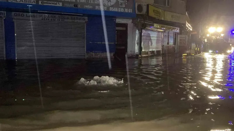 Sarıyer’deki Sel Felaketinde Kaldırıma Düşen Vatandaş Kurtarılamadı