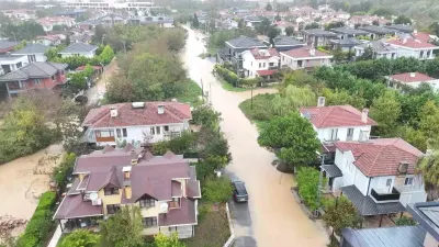 Şile’de Sağanak Yağış Sonrası Sokaklar Sular Altında Kaldı