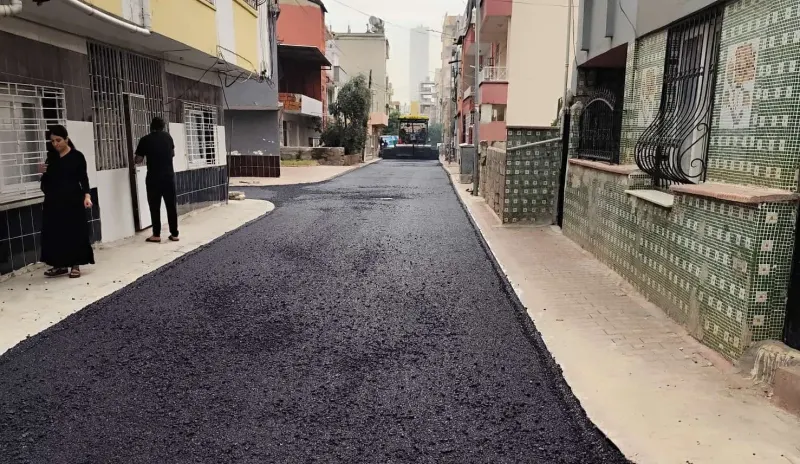 Akdeniz Belediyesinden Üç Ocak Mahallesi İçin Asfalt Çalışması