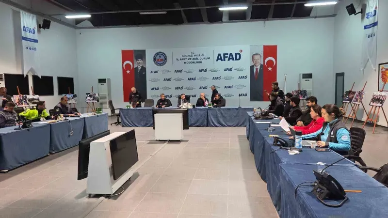 Kocaeli Valiliği Şiddetli Yağışlara Karşı Kriz Masasında Toplandı