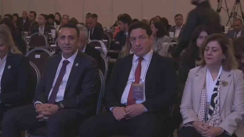 Ankara İklim Geçişi Forumu'nda Konuşan İklim Değişikliği Başkanı Hasar Mücadele Çağrısı Yaptı