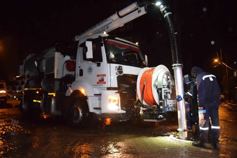 Balıkesir’de Şiddetli Sağanak Yağış Nedeniyle 20 İlçede Teyakkuz Durumu