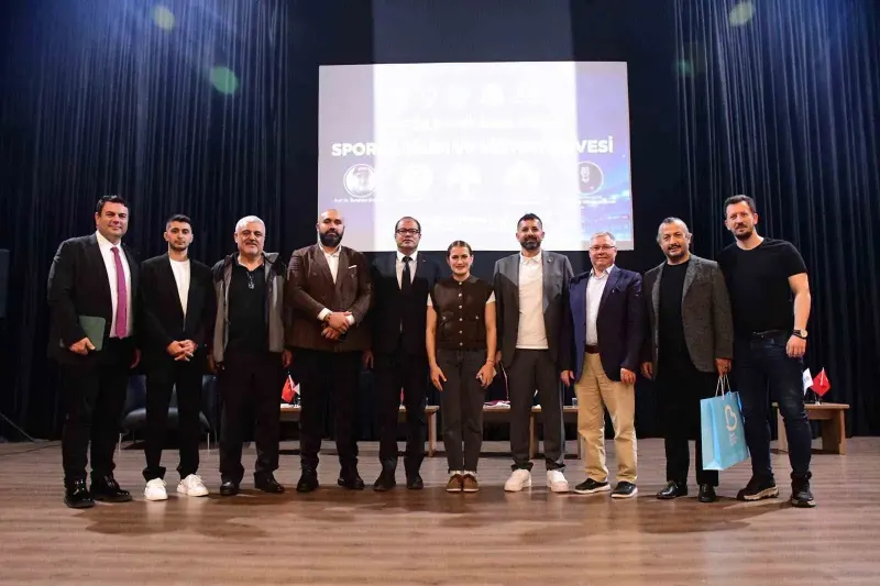 Balıkesir'de Düzenlenen Sporda Bilim Ve Vizyon Zirvesi Genç Sporcuları Buluşturdu