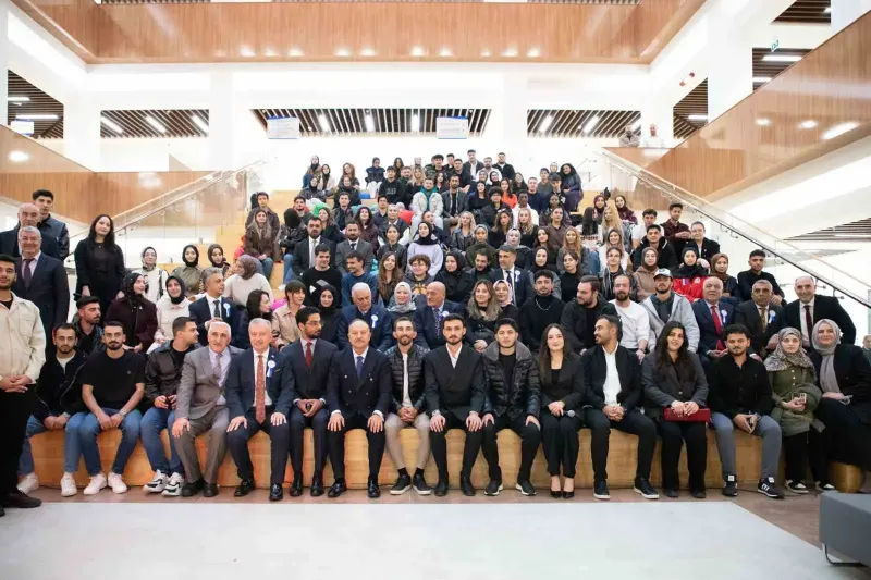 Erzincan Binali Yıldırım Üniversitesi Öğrencilerine Elektrikli Otobüs Müjdesi Verildi