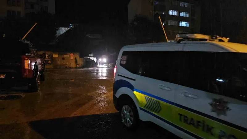 Zonguldak'ta Meydana Gelen Heyelan Sonucu İstinat Duvarı Çöktü