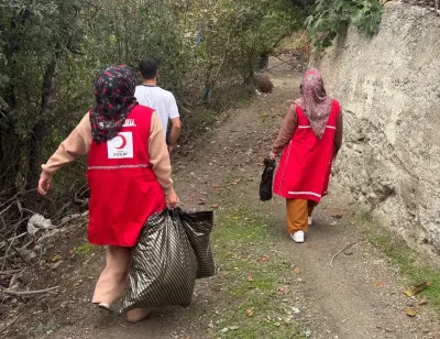Türk Kızılay Ekiplerinden Vezirköprü'de Anlamlı Yardım Eli
