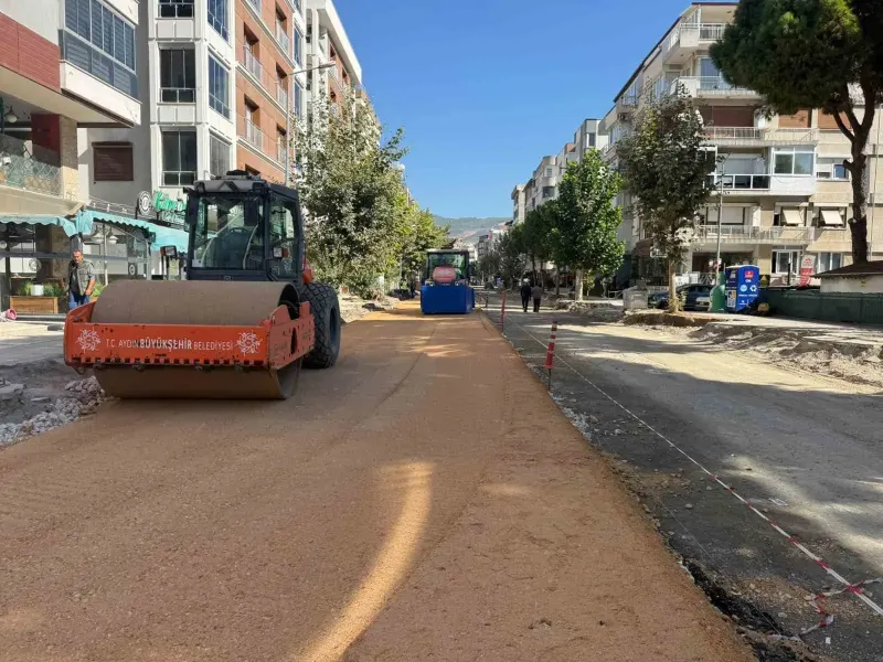 Aydın Büyükşehir Belediyesi Kent Genelinde Yol Yapım ve Onarım Çalışmalarına Devam Ediyor