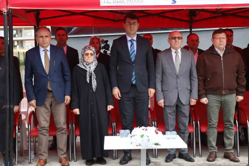 Uşak'ta Fevzi Dülgeroğlu Aile Sağlığı Merkezi Hizmete Girdi