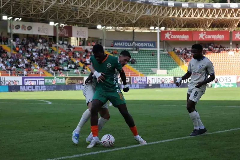 Alanyaspor Ve Erzurumspor FK Karşılaşmasında İlk Yarı Golsüz Eşitlikle Sona Erdi
