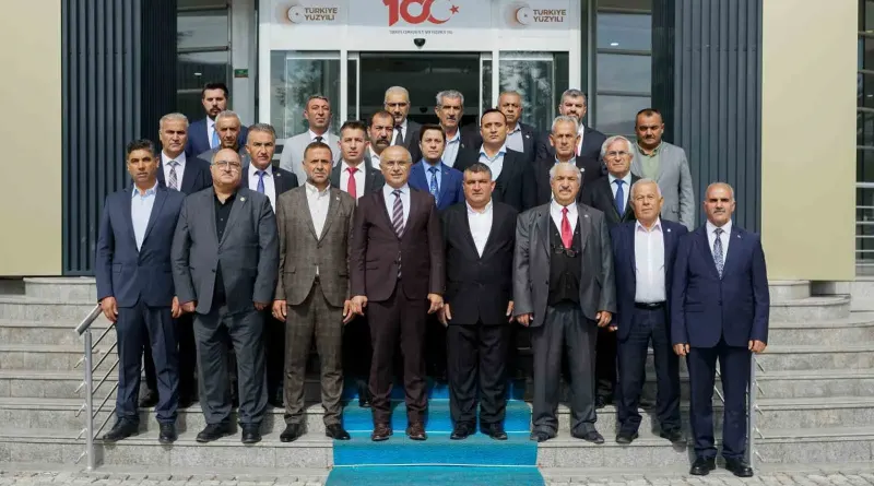 Malatya Muhtarlarından Başkan Er’e Ziyaret Ve Teşekkür