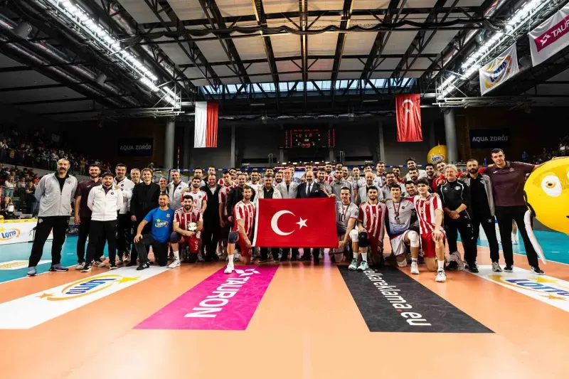 Giganci Siatkowki Turnuvası'nda Halkbank Rakibi Spor Toto'yu 3-2 Yendi