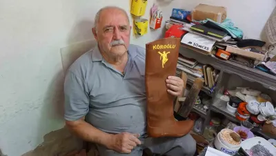 Efelerin Ve Yörüklerin Mirası Körüklü Çizmeyi Yaşatan Son Usta