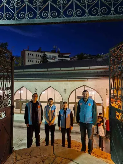 Sivas'ta Üniversite Öğrencilerinden Esnafa Ahilik Kültürlü Siftah Desteği