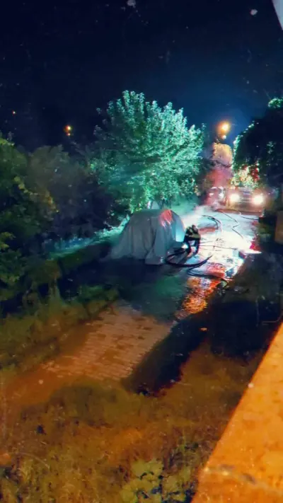 Trabzon Araklı'da Park Halindeki Elektrikli Otomobil Kül Oldu