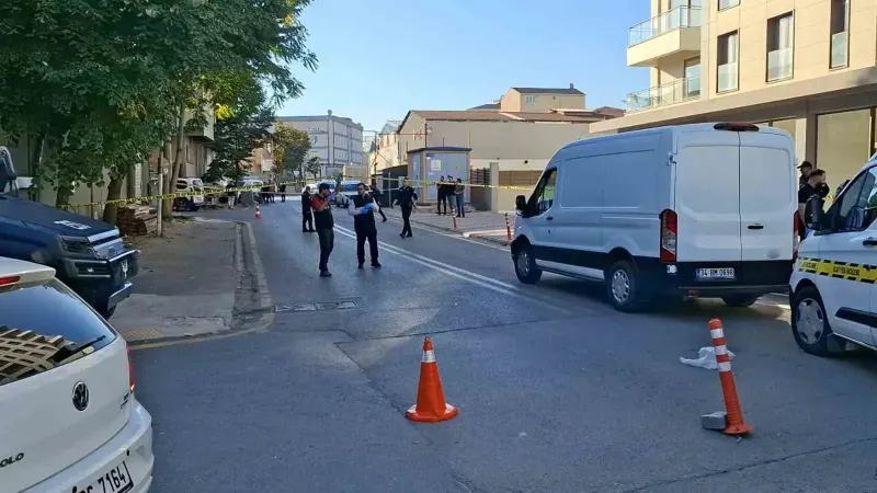 Ümraniye'de Ağaçlık Alanda Şüpheli Çantadan El Bombası Çıktı