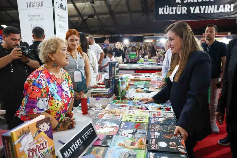 Antalya Kitap Fuarı Dokuzuncu Gününde Altmış Yedi Yazarı Ağırladı