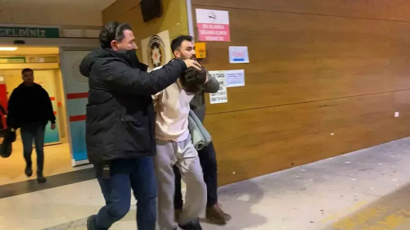 Bursa İnegöl'de Bıçaklı Kavga Kanlı Bitti: 1 Genç Hayatını Kaybetti