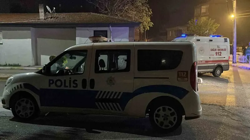 Çorum'da Sokak Ortasında Bıçaklı Saldırı: 18 Yaşındaki Genç Yaralandı