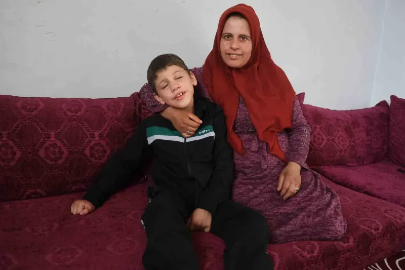 Hayırseverlerin Desteğiyle Ameliyat Olan 8 Yaşındaki Ömer Görmek İçin Gün Sayıyor
