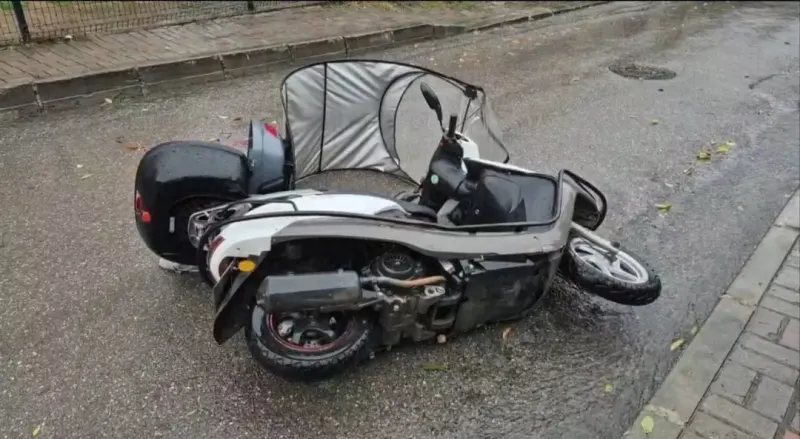Bartın'da Sağanak Yağış Ve Şiddetli Rüzgar Hayatı Olumsuz Etkiledi
