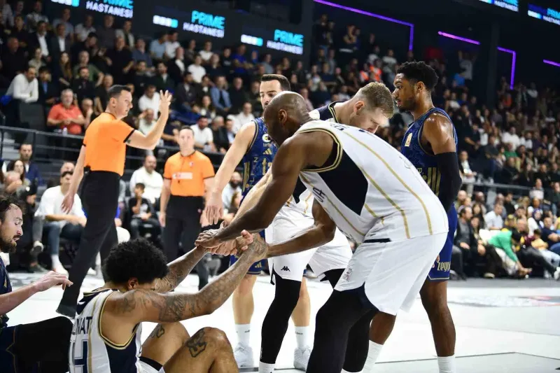 Fenerbahçe Tarfin Deplasmanda Çayırova Belediyesi'ni 100-85 Yendi
