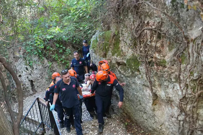 Kurşunlu Şelalesi’nde Yamazdan Düşen Ukraynalı Turist Kurtarıldı