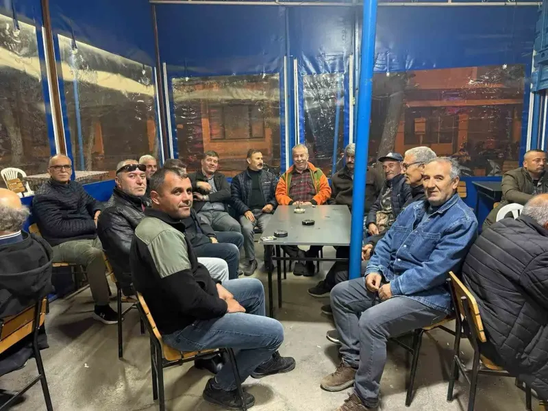 Gömeç MHP İlçe Yönetimi Zeytin Üreticilerinin Sorunlarını Dinledi