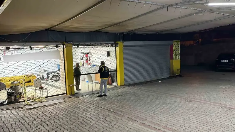 Antalya Alanya'da Oto Yıkamacıda Silahlı Kavga: 1 Ölü, 2 Yaralı