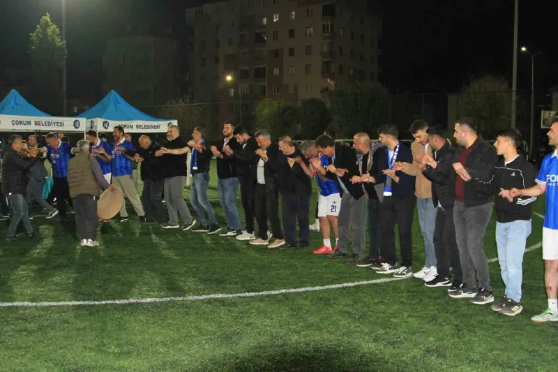 Çorum'da 65 Köyün Katıldığı Futbol Turnuvasında Şampiyon Kınık Köyü Oldu