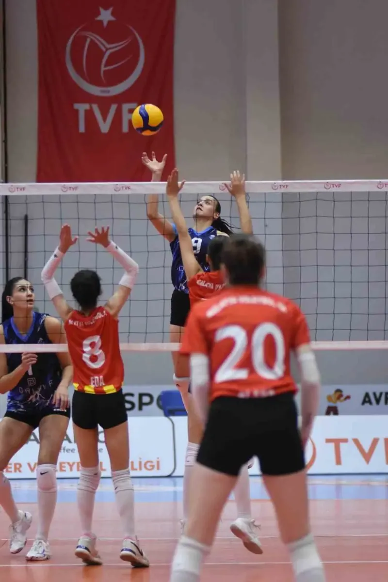 Kayseri Atletikspor Kendi Sahasında Malatya Voleybolu Net Skorla Geçti