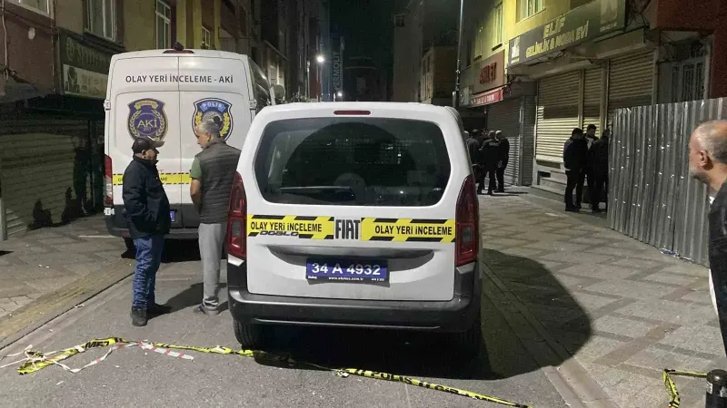 Bağcılar'da Sokak Ortasında Silahlı Saldırı: 1 Kişi Hayatını Kaybetti