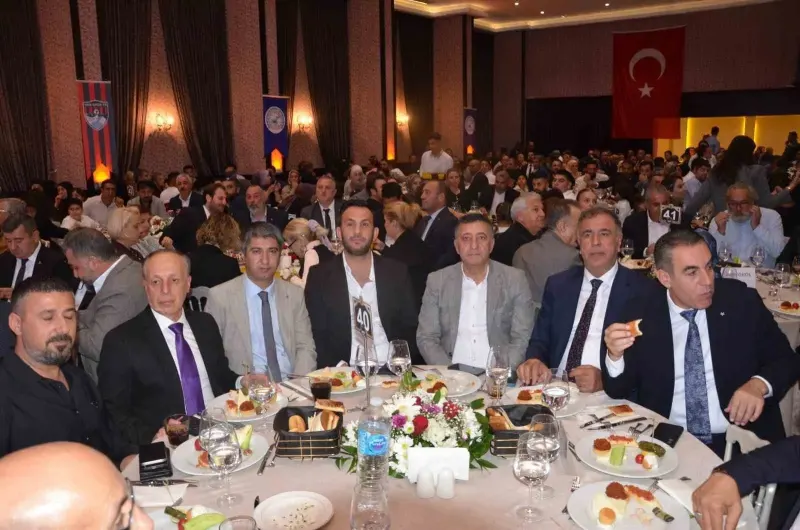Bodrumda Düzenlenen Vanlılar Gecesinde Siyasetçiler ve Vatandaşlar Buluştu