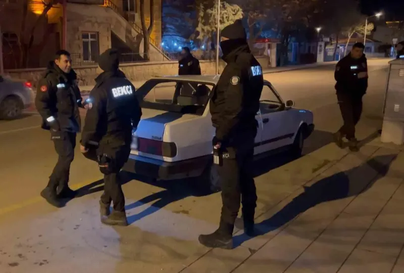 Aksaray Emniyetinden Gece Yarısı Kapsamlı Asayiş Denetimi