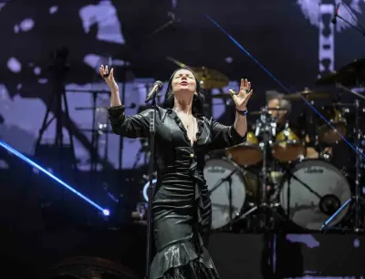 Şebnem Ferah Antalya Konserinde Hayranlarını Coşturdu