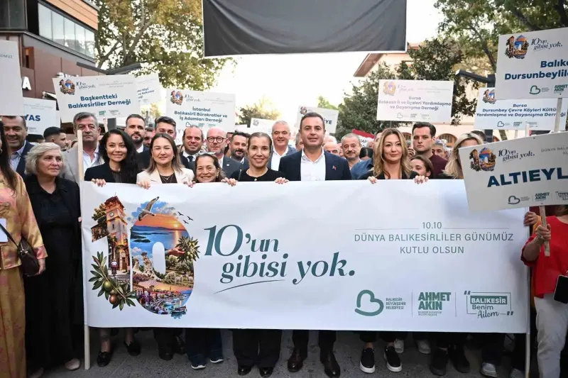 Balıkesirliler 10.10 Dünya Balıkesirliler Gününde Kortej Yürüyüşünde Buluştu