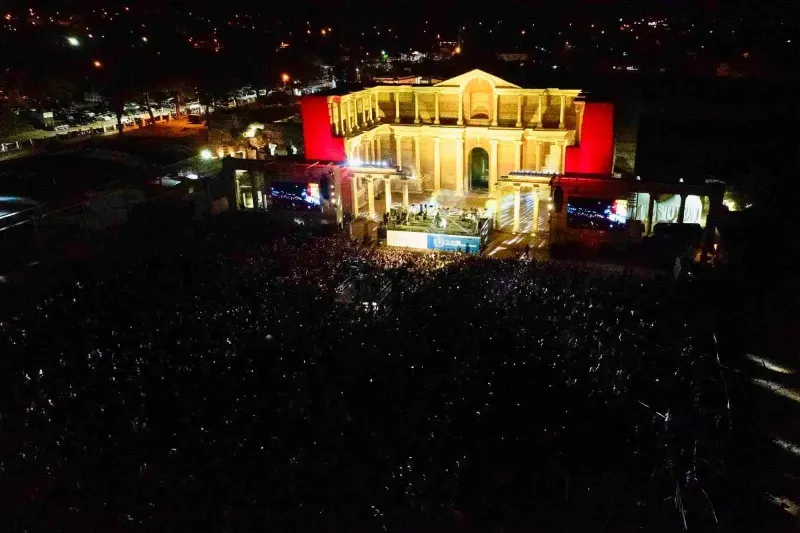 Sardes Antik Kenti'nde Düzenlenen Konserde Goran Bregovic Rüzgarı Esti