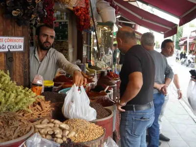 Gaziantep'te Kış Mevsimiyle Birlikte Aktarlarda Yoğunluk Yaşanıyor