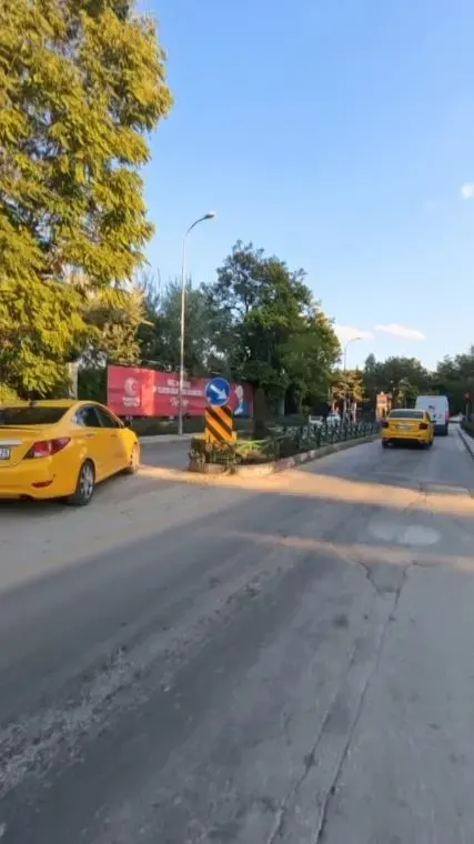 Eskişehir'de Trafik Yoğunluğundan Kaçan Taksi Şoförü Ters Yöne Girdi