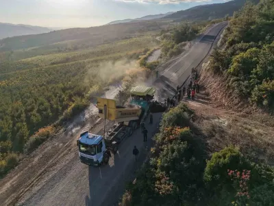 Bilecik'te Osmaneli Köy Yolunda Sıcak Asfalt Seferberliği Başladı